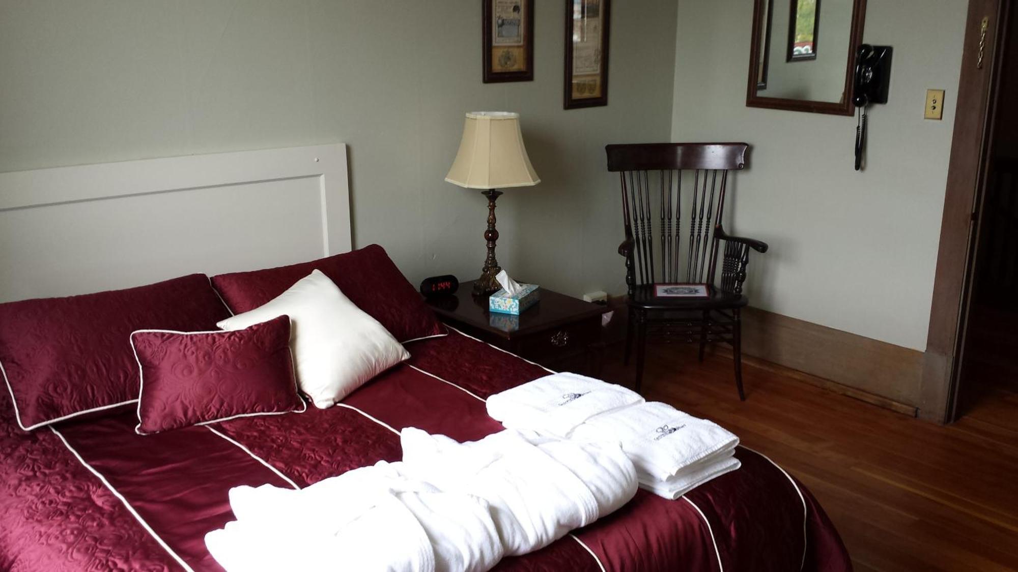 Centralia Square Grand Ballroom And Vintage Hotel Номер фото